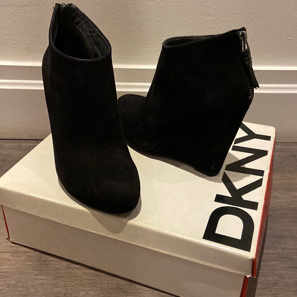 DKNY Aura shoe boots